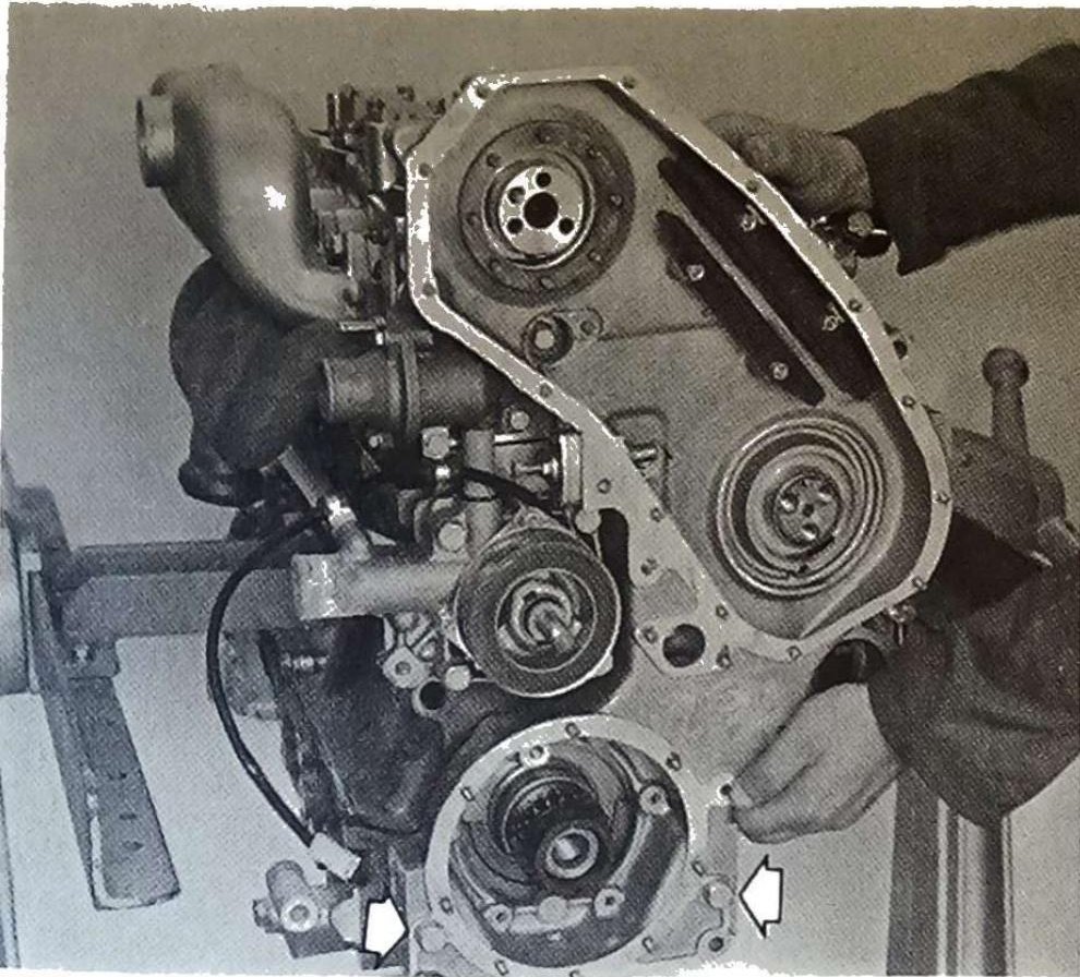 Montaggio scatola comando distribuzione sul motore