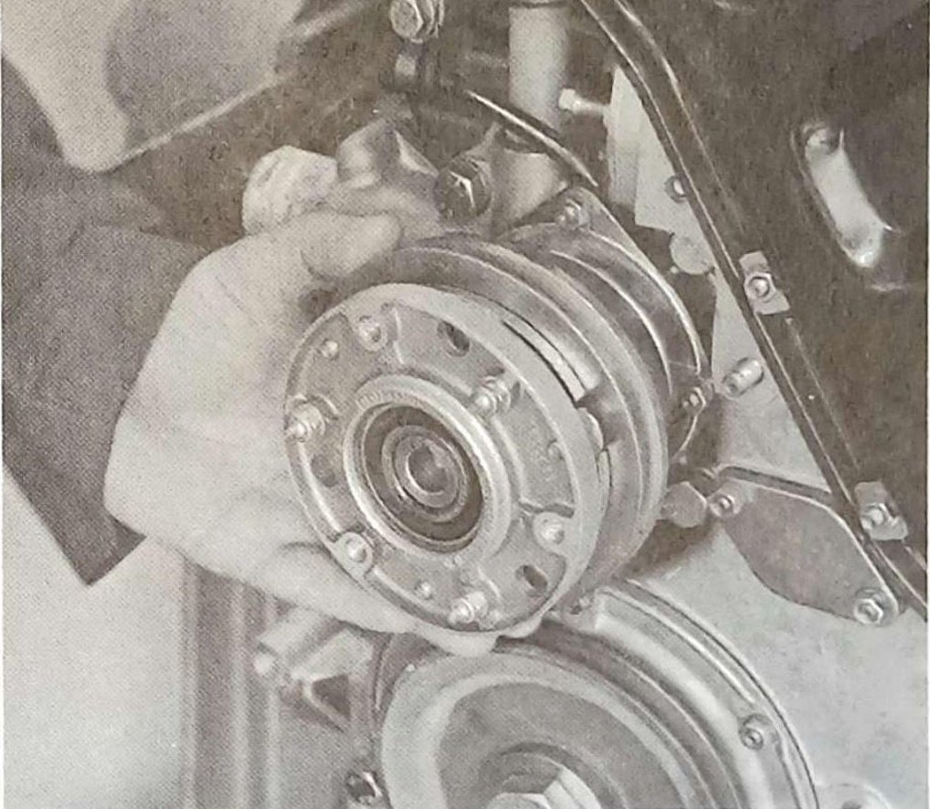 Montaggio del mozzo per ventilatore elettromagnetico sull'albero pompa acqua