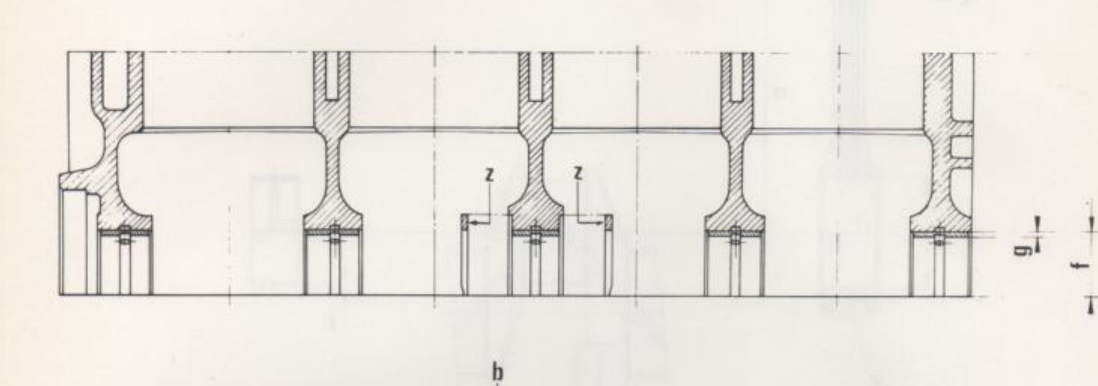 Sezione del basamento in corrispondenza delle sedi di banco; riferimenti z (sedi), f e g (semianelli di spallamento)