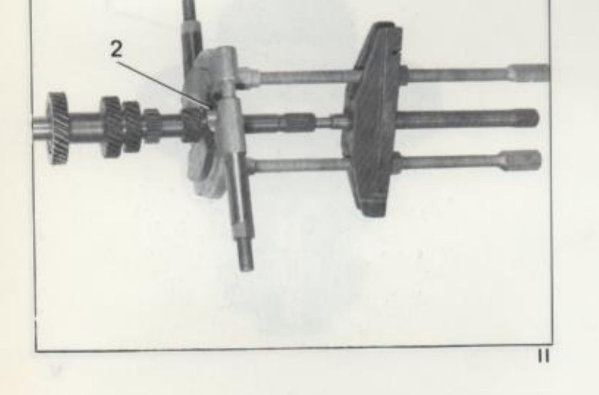 Albero primario, smontaggio cuscinetto (2)