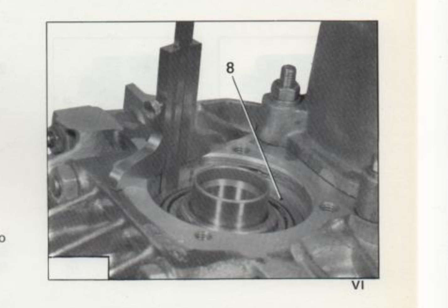 Misurazione piano scatola differenziale e anello esterno cuscinetto (rif. 8) - VI