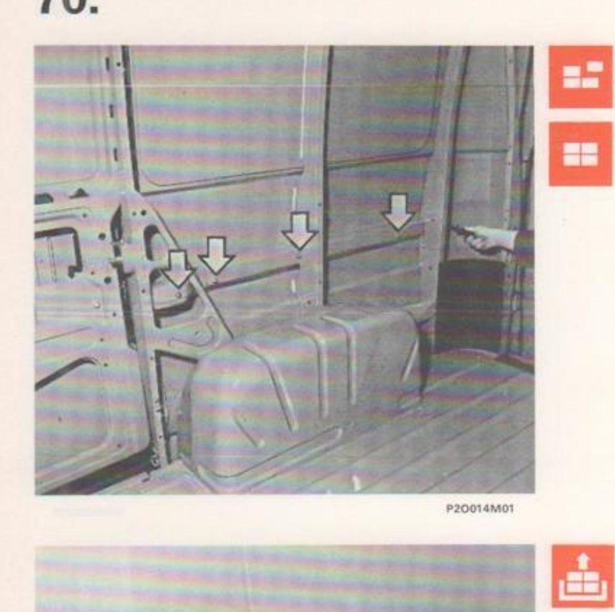 Viti di fissaggio guida di scorrimento poste all'interno del vano di carico (P2O014M01)