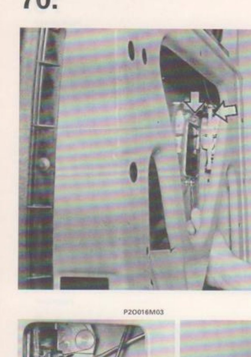 Particolare interno porta posteriore con tirante (P20018M01)
